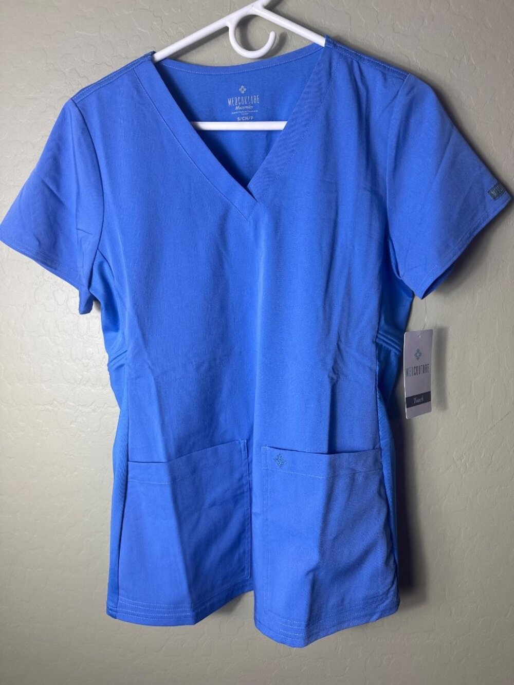 *Med Couture Maternity V-Neck Scrub Top, 2 Pockets, Stretchy Side Panels Small